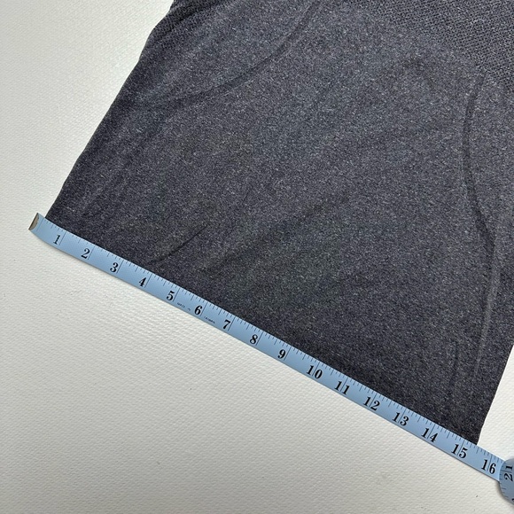 Lululemon Run: Swiftly Tech Long Sleeve in Heathered Inkwell Size 6 EUC - Picture 10 of 12
